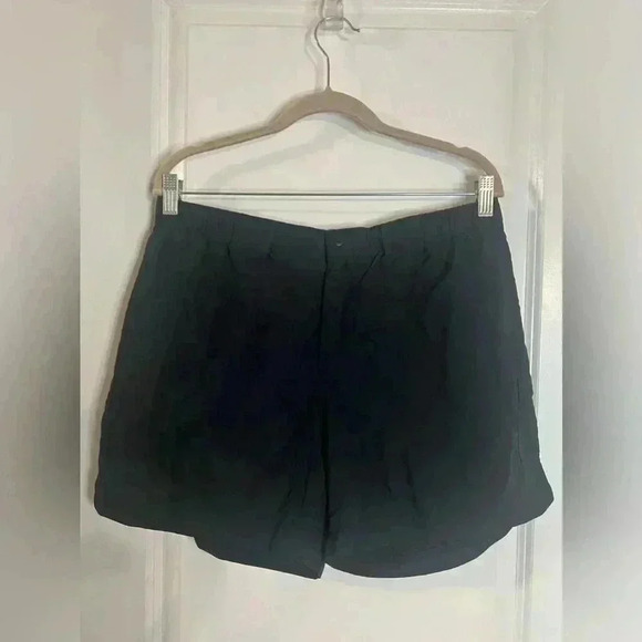 Columbia Women’s Black Sandy River Cargo Outdoor Shorts - Size Large - Picture 1 of 6
